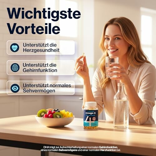 Frau hält Omega-3-Flasche und Glas Wasser in Küche